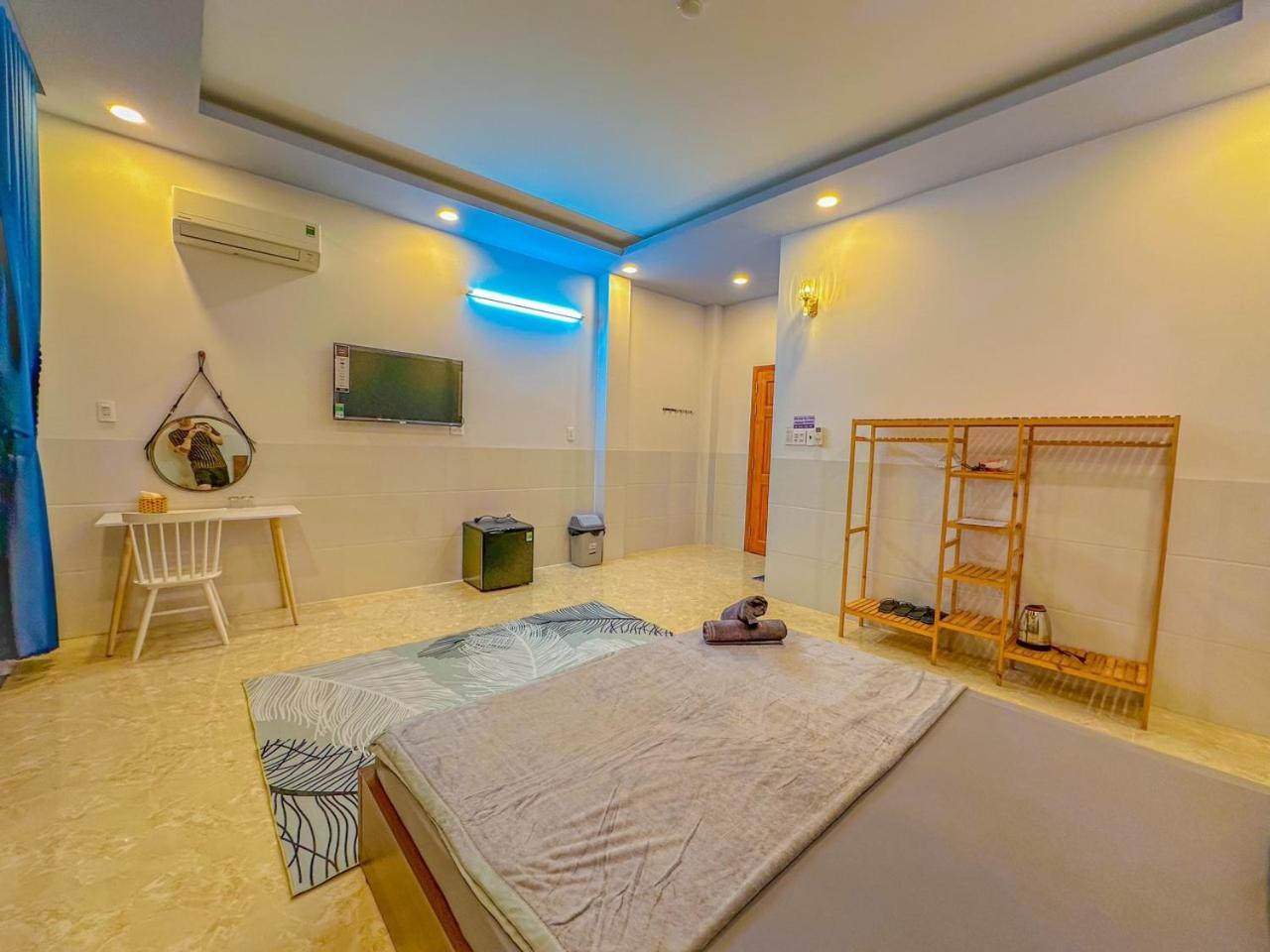 Nhan Tay 2 Hotel 껀터 외부 사진